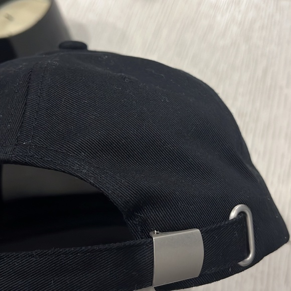 Celine cap - Picture 5 of 7